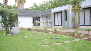 6 On Morris Guest Lodge | Woodmead Accommodation