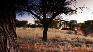 Otjimbondona Kalahari | Okambara Accommodation