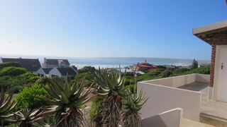 Baltimore Beach Cottage | Accommodation Boggomsbaai