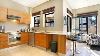 Tranquillo Self-Catering Apartment | Bloubergstrand Accommodation