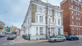 Castletown House | Accommodation West Kensington