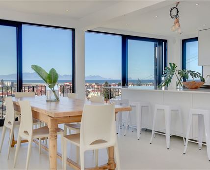 Muizenberg Villa