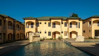 Chapa Classic Lodge | Livingstone Accommodation