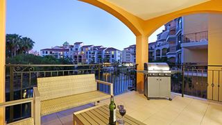 Capri 101 | Accommodation Century City