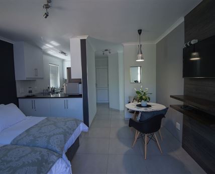 Cat's Eye Cottage