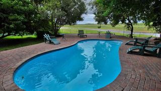 Island Safari Lodge | Maun Accommodation