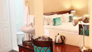 1st Class Manor B&B | Belgravia (EL) Accommodation
