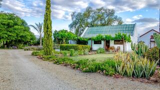 Galloway Guest House | Robertson Accommodation