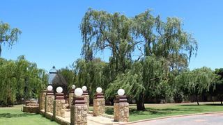 The Willow Tree Guest House | Wilkoppies Accommodation