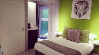 The Vibe | Stellenbosch Central Accommodation