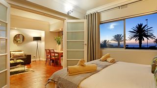 Adenium Beachfront Apartment | Mouille Point Self-catering