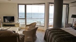 Hibernian Towers 405 | Self-catering Strand