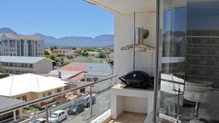 Hibernian Towers 412 | Strand Self-catering