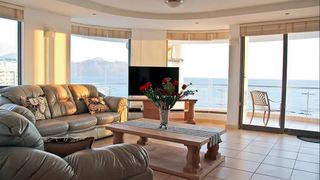 Hibernian Towers 904 | Self-catering Strand