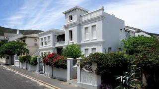 Barry Hall Apartments | Fresnaye Accommodation