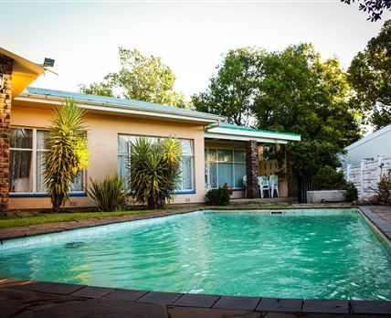 Kelbricks Bed and Breakfast