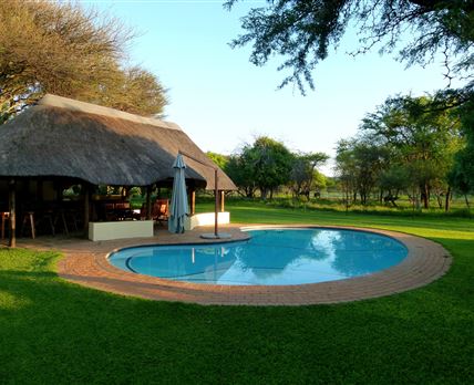 Re a Lora Lodge