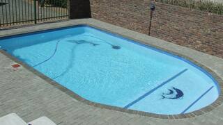 Sunset Chalets | Accommodation Colesberg