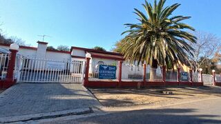 Bird Guesthouse | Accommodation Vryburg