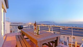 Dolphin Ridge A2 | Self-catering Bloubergstrand