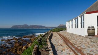 Falangisina @ Baileys Cottage | Accommodation Muizenberg