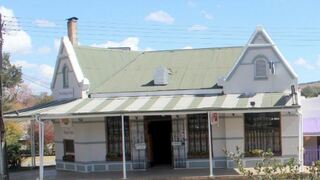 AAA ACCOMMODATION - The Grey's Inn Hotel | Hotels Machadodorp