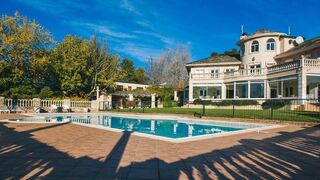 Clos Malverne Wine Estate Accommodation | Devonvallei Accommodation