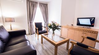 Airport Inn - Executive Suites | Croydon Accommodation