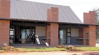 De Kleine Serengeti Game Lodge | Dinokeng Game Reserve Lodges