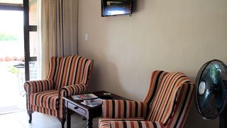 De Kleine Serengeti Game Lodge | Self-catering Dinokeng Game Reserve