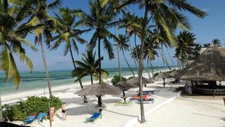African Sun Sand Sea & Spa Resort | Accommodation Bwejuu