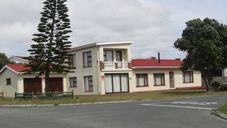 Kerkstraat 19 | Struisbaai Accommodation