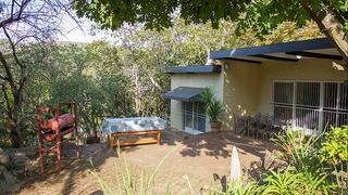 Bivouac Guest House | Accommodation Cairn