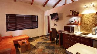 Hartmann Suites Self-Catering Serviced Apartments | Self-catering Luxury Hill
