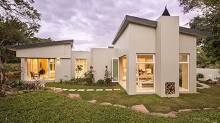 Mackaya Bella | Glenwood Accommodation