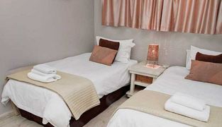 Hillside Heights 506 | Accommodation Green Point