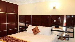 Keeme-Nao Hotel | Mahalapye Accommodation