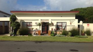 Melkhoutwerf | Struisbaai Self-catering