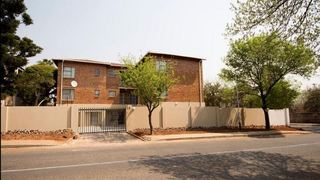 Khamanzi Lodge & Tours | Cresta Lodges