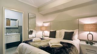 Deluxe Apartment Mayfair | Century City Self-catering