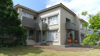 House Eutrue | Fernkloof Self-catering