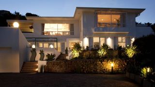 Vilacqua Boutique Guest Villa | Beacon Island Estate Specials