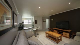 7 Courtside Gardens | Self-catering Blanco