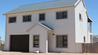 Stowe Villa | Accommodation Myburgh Park