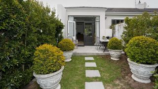 Broadacres II | Tokai Accommodation