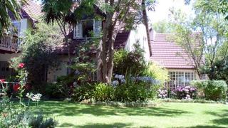 Pepperwood Lodge | Jukskei Park Accommodation