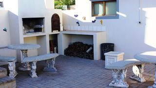 Ocean Pebble | Myburgh Park Accommodation