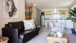 Rest @ Chabivin Vineyard Studio | Accommodation Paradyskloof