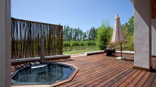 Rest @ Chabivin Vineyard Studio | Accommodation Paradyskloof