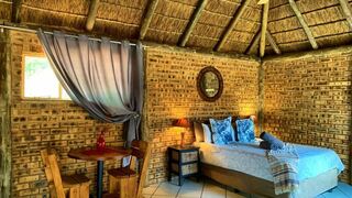 Unathi Game Lodge | Africa Specials